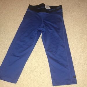 NikePro Dri-fit Capri Leggings royal blue